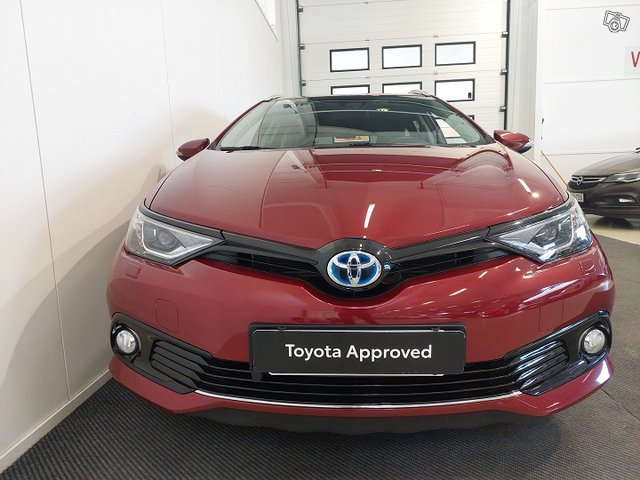 TOYOTA AURIS 6