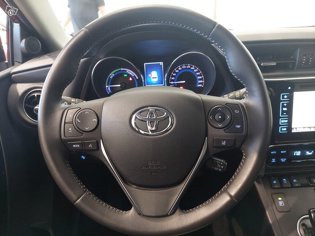 TOYOTA AURIS 12