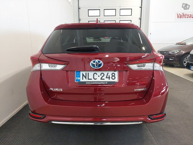 TOYOTA AURIS 18