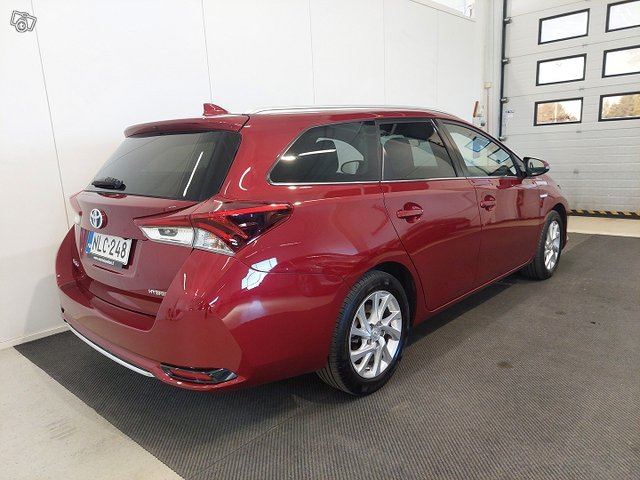 TOYOTA AURIS 19