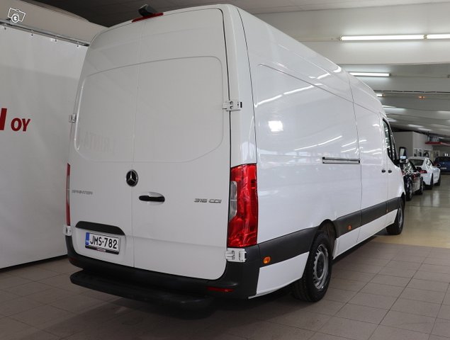 Mercedes-Benz Sprinter 4