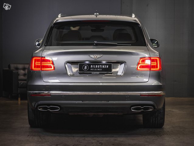 Bentley Bentayga 4