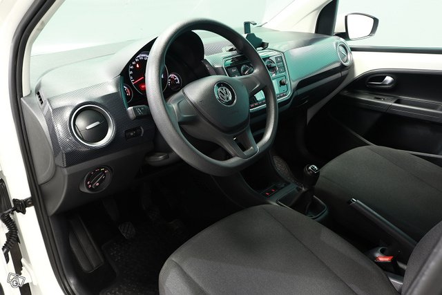 Volkswagen Up 13