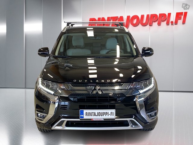 Mitsubishi Outlander PHEV 3