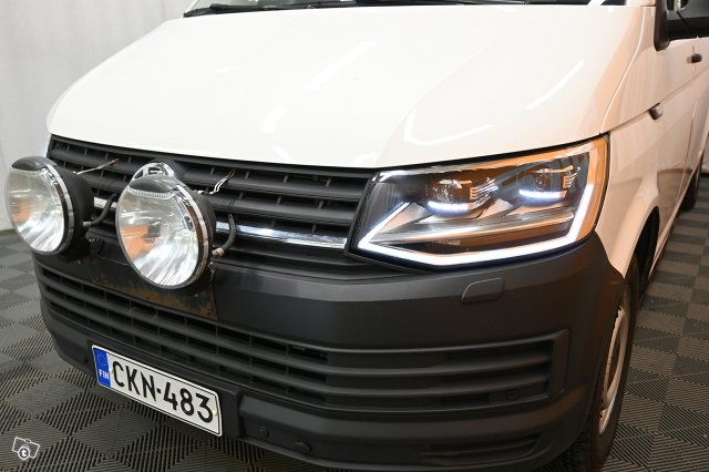 Volkswagen Transporter 9