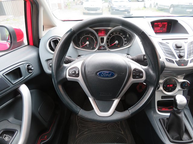 Ford Fiesta 9