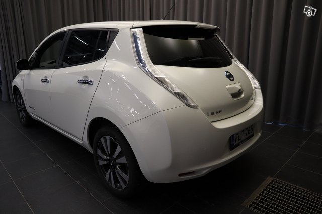 Nissan Leaf 6