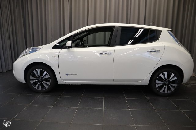 Nissan Leaf 7