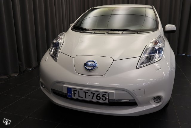 Nissan Leaf 13