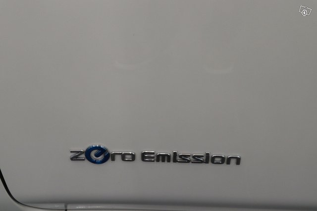 Nissan Leaf 24