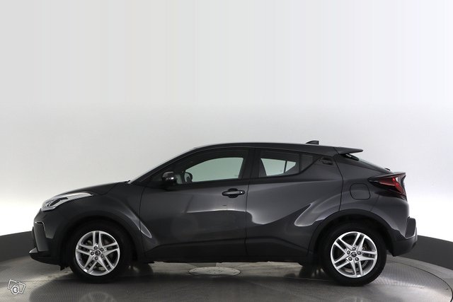 Toyota C-HR 2