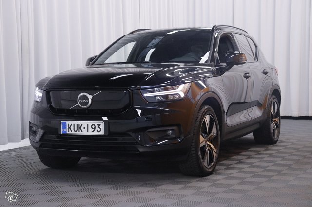 Volvo XC40 4