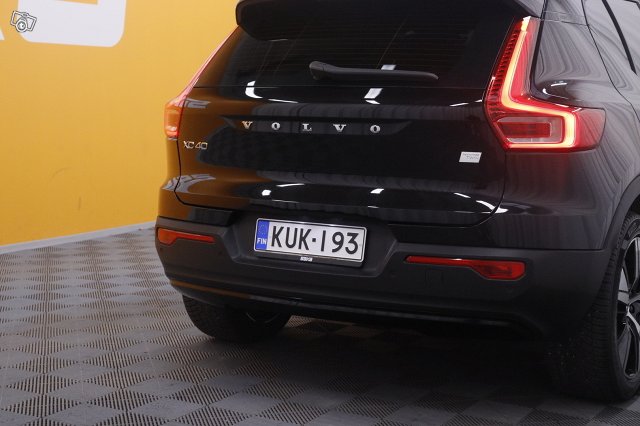 Volvo XC40 9