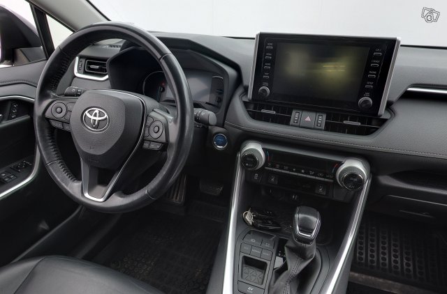 Toyota RAV4 12