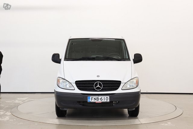 Mercedes-Benz Vito 2