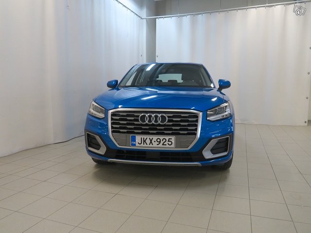 AUDI Q2 4