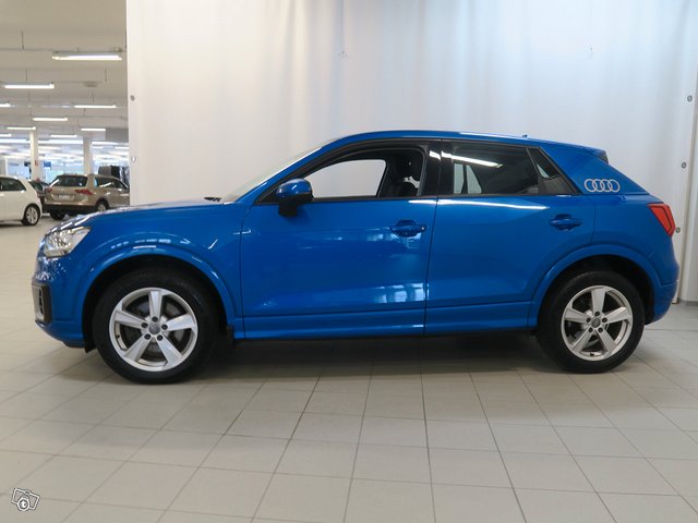 AUDI Q2 5