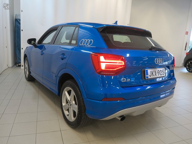 AUDI Q2 13