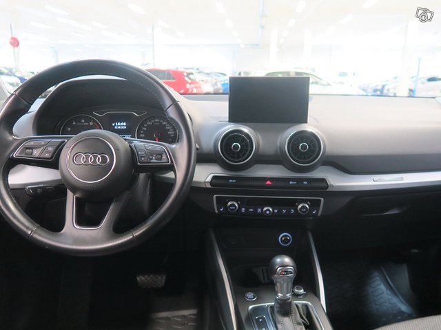 AUDI Q2 19