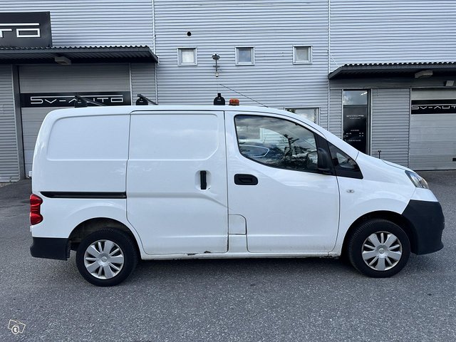 Nissan NV200 2