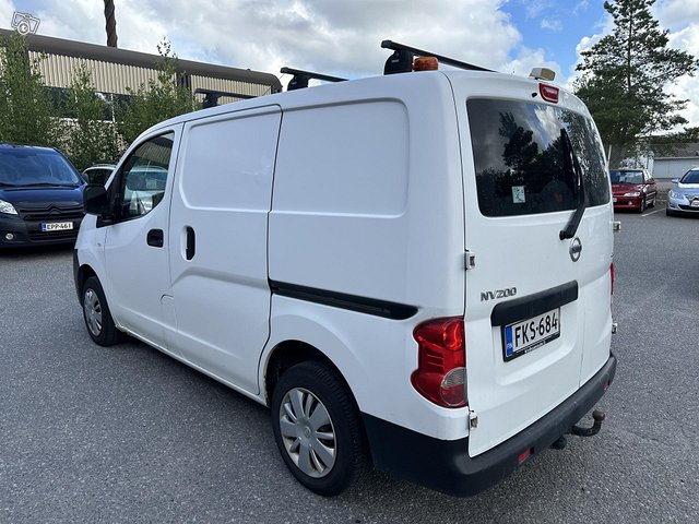 Nissan NV200 10