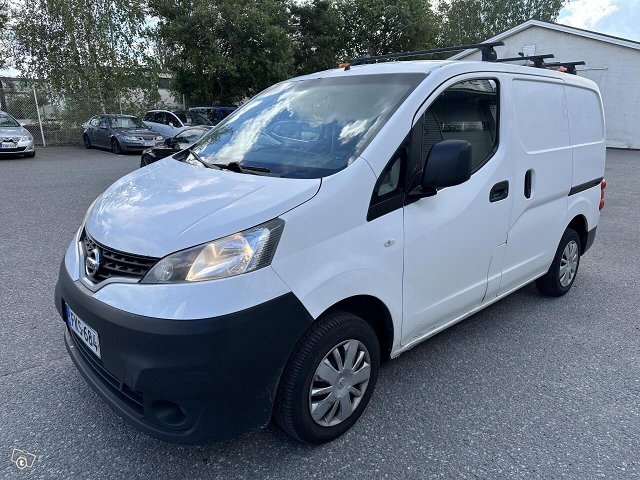 Nissan NV200 12