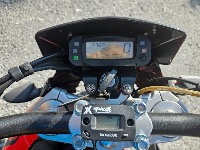 Aprilia sx 125 3