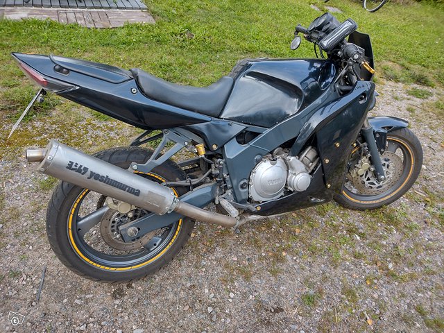 Yamaha fzr 600cm (3he) 8