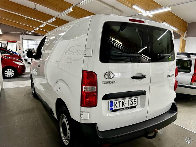 Toyota Proace 5