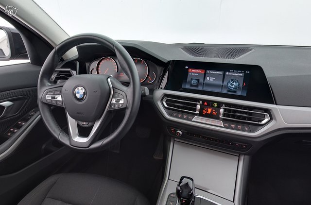 BMW 320 12