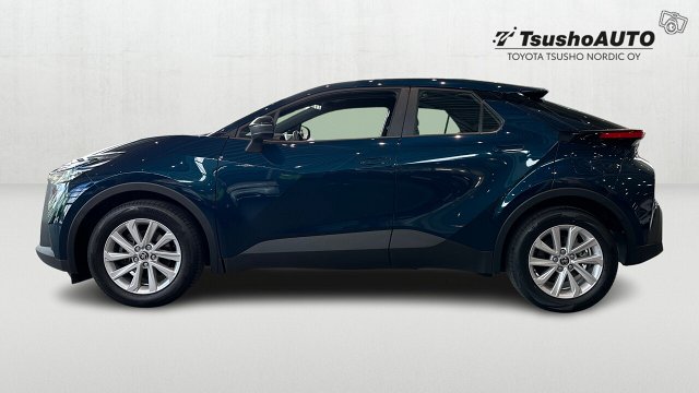 Toyota C-HR 2