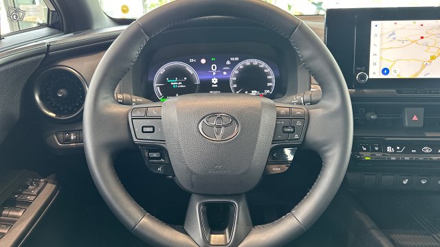 Toyota C-HR 11