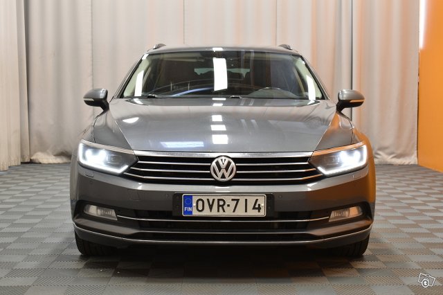 Volkswagen Passat 2