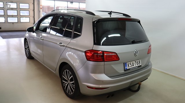 Volkswagen GOLF SPORTSVAN 3