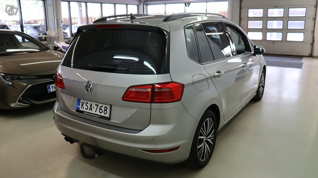 Volkswagen GOLF SPORTSVAN 5