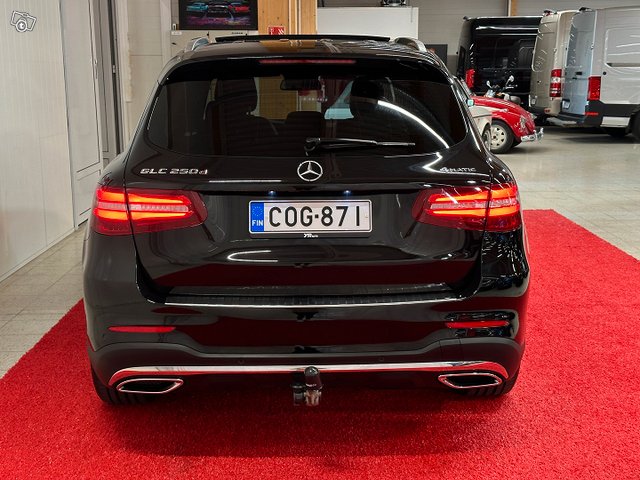 Mercedes-Benz GLC 4