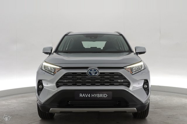 Toyota RAV4 8