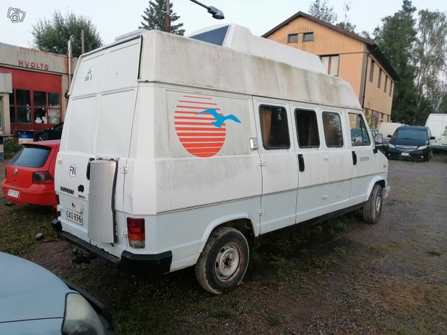 Peugeot J5 matkailuauto 3