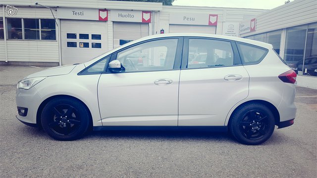 Ford C-Max 6