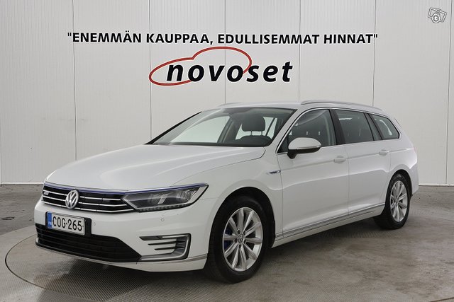 Volkswagen Passat 1