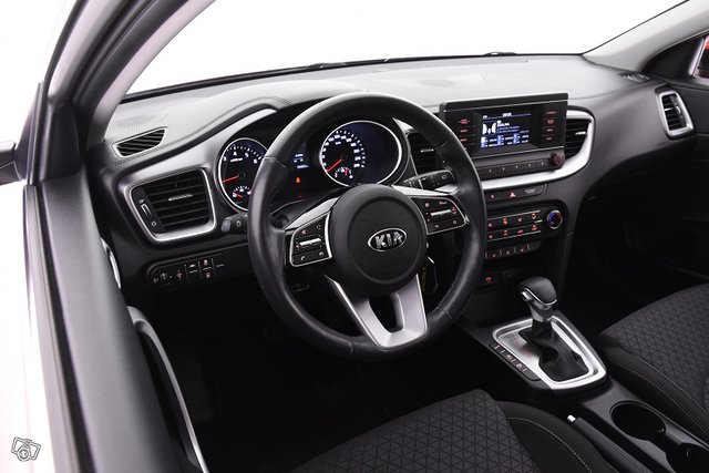 Kia XCeed 16