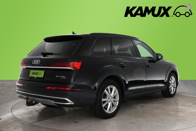 Audi Q7 4