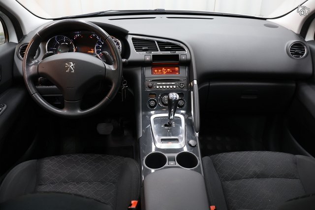 Peugeot 3008 13