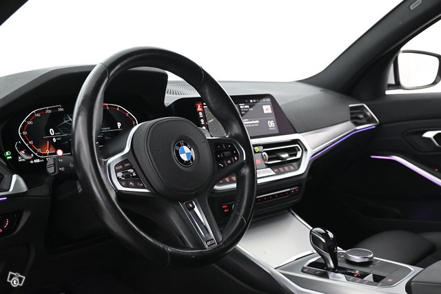 BMW 320 18