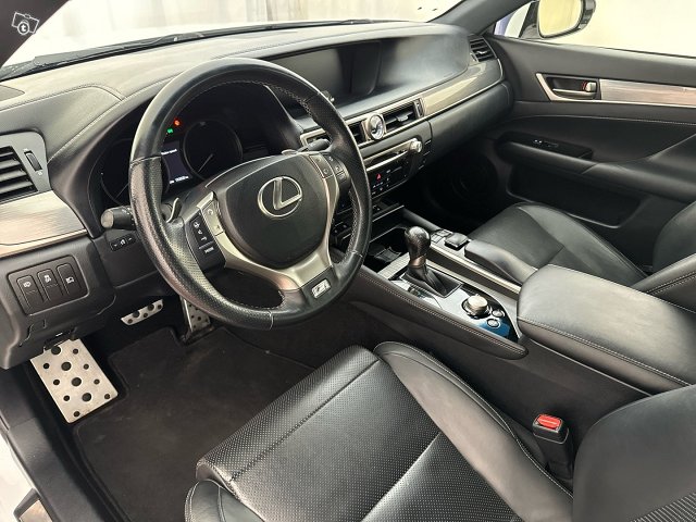 Lexus GS 7