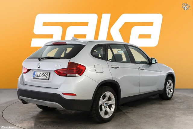 BMW X1 8