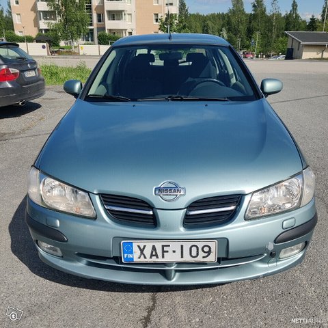 Nissan Almera 5