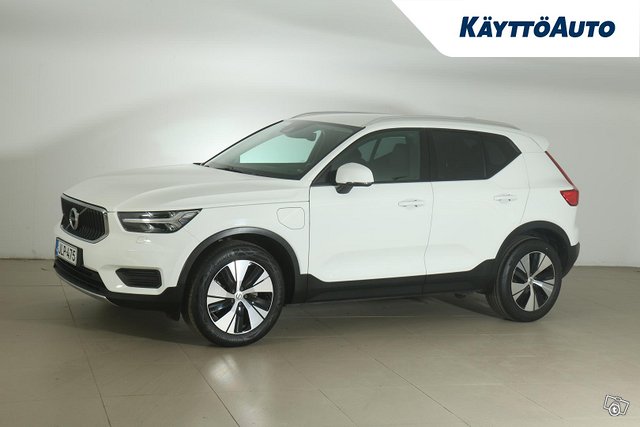 VOLVO XC40 2