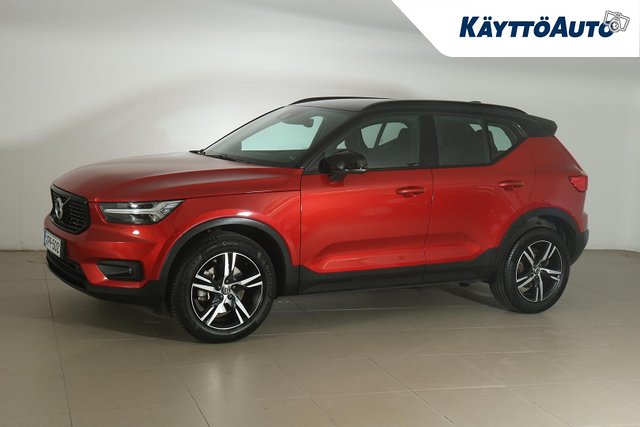 VOLVO XC40 2