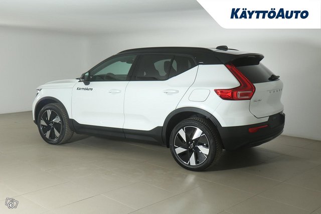 VOLVO XC40 3